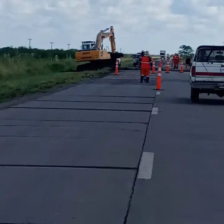 Inician reparaciones en la Ruta Nacional N° 127 entre Los Conquistadores y San Jaime