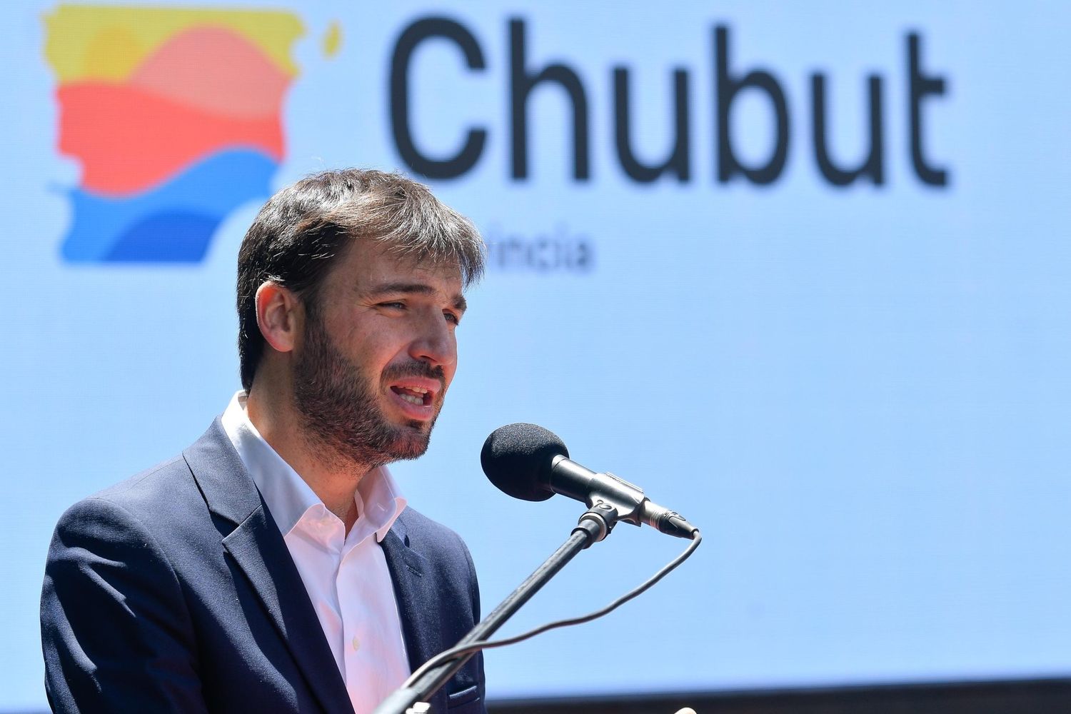 Chubut amenazó al Gobierno con no entregar petróleo y gas si no recibe los fondos de la coparticipación