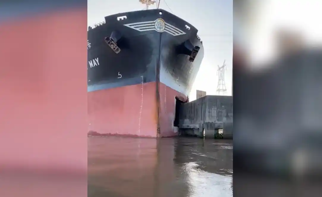 Choque del buque contra el puente Zárate Brazo Largo: sigue interrumpida la navegación y no saben cuándo se restablecerá