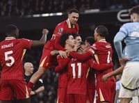 Liverpool venció al City y se escapó en la cima