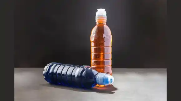 Te decimos cómo hacer tu propia bebida isotónica (+Receta)