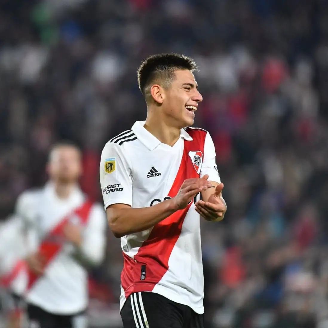 Placente dio una nueva lista con Echeverri y Prestianni
