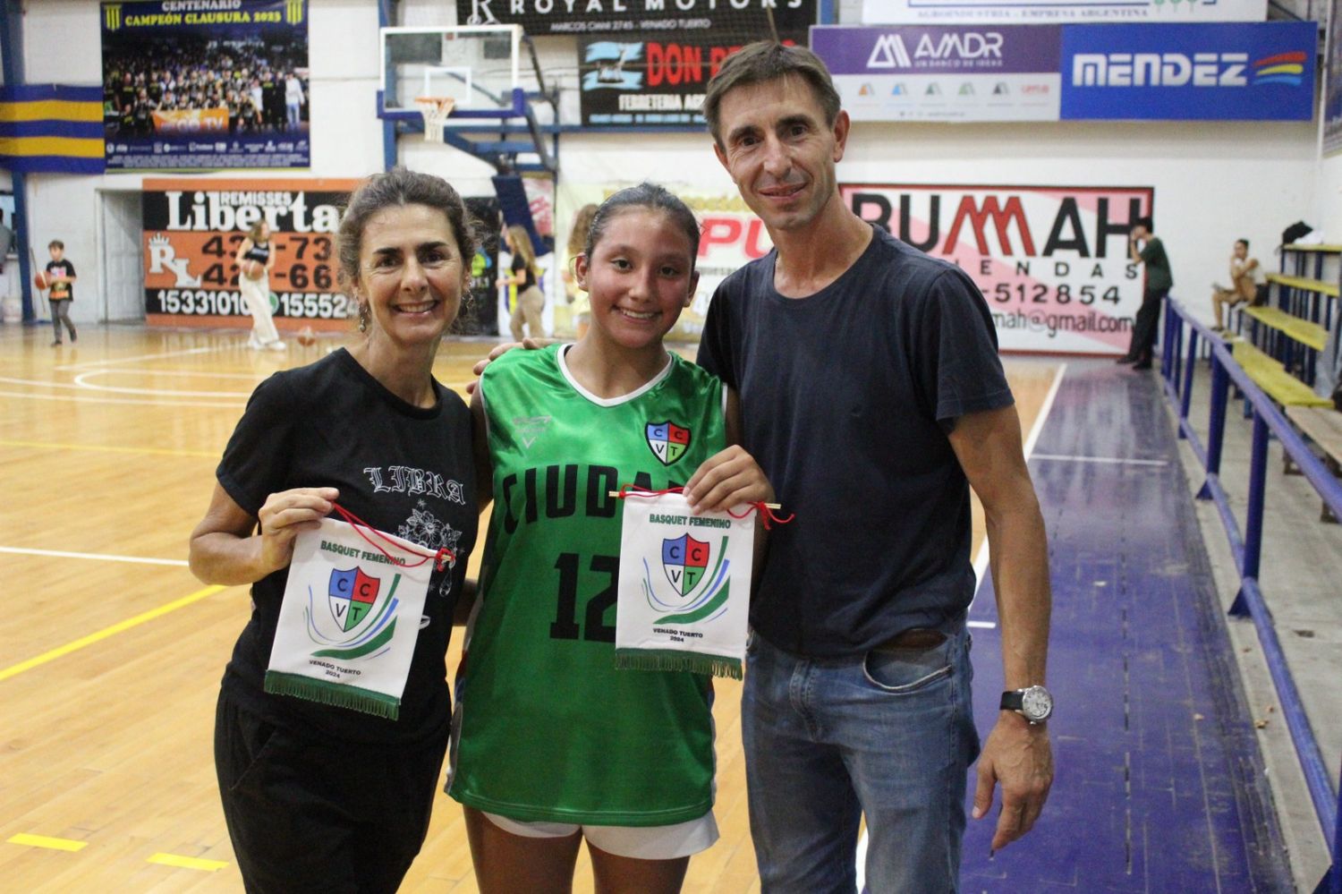 Basquet Femenino - 16