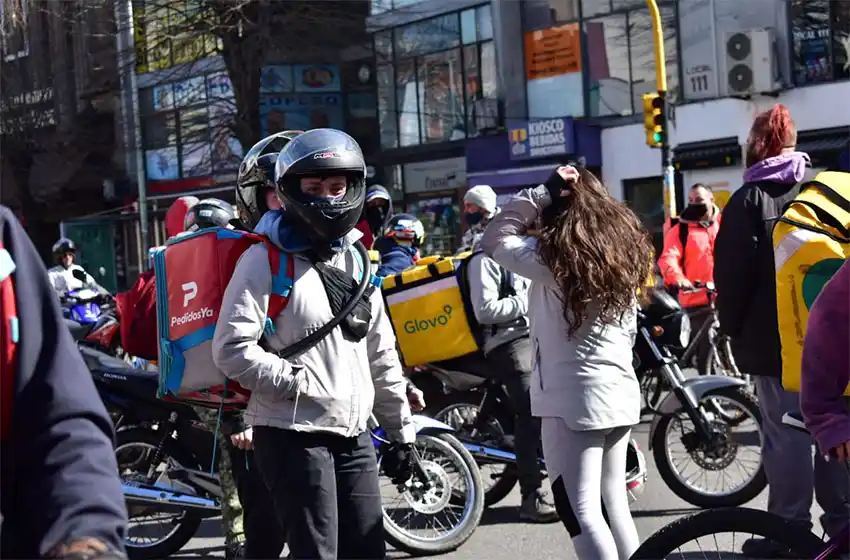 Nuevo ataque a un repartidor en Mar del Plata: le apuntaron con un arma y le robaron la moto