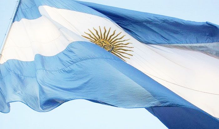 Un pueblo... su bandera... nuestra bandera.