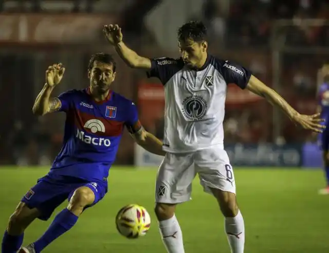 Independiente y Tigre aburrieron en el inicio de la fecha
