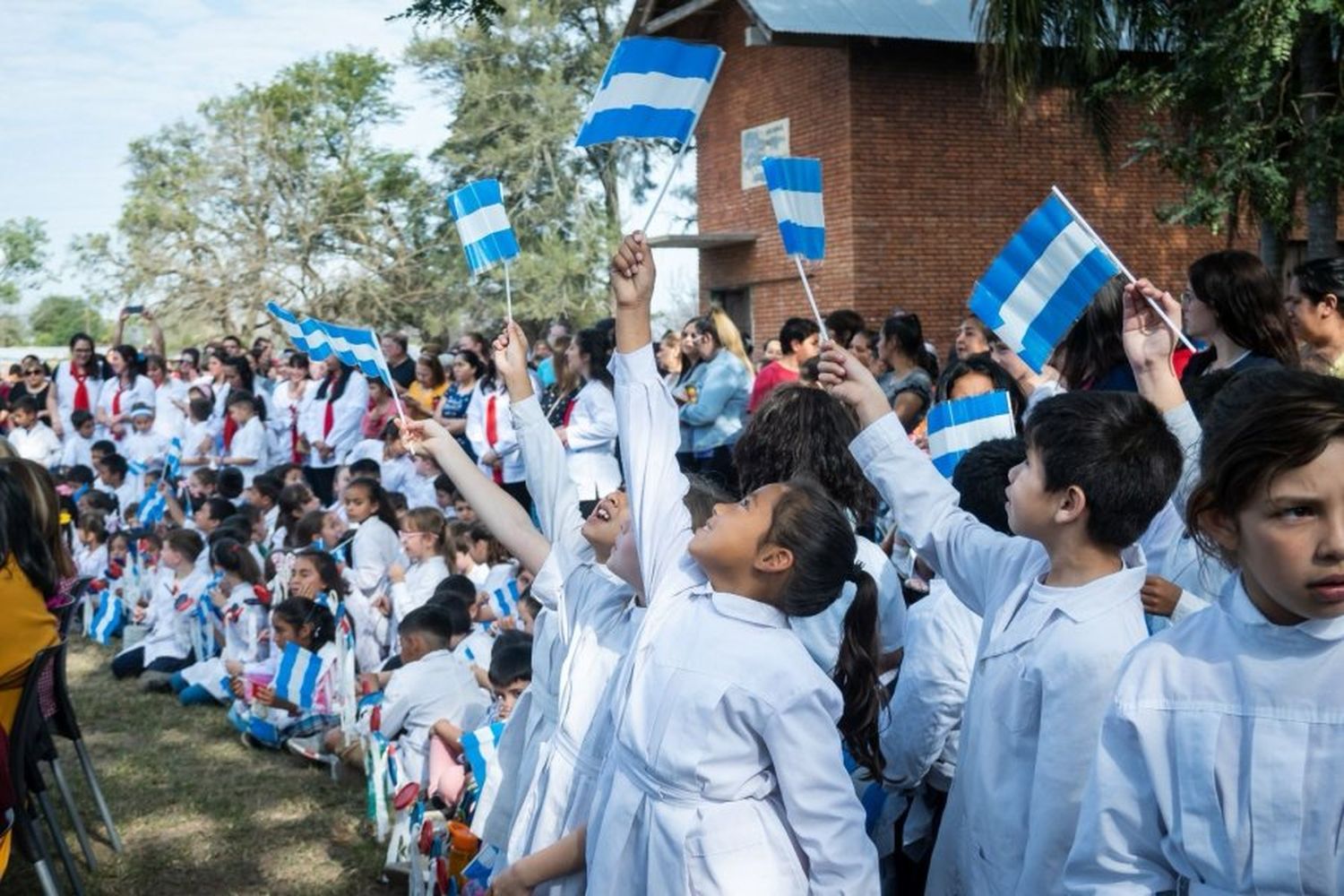 Estudiantes santafesinos recorren los Caminos de Belgrano