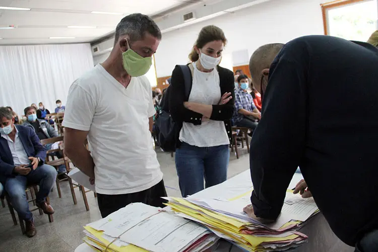Se realizó el acto de firma de escrituras para 61 familias