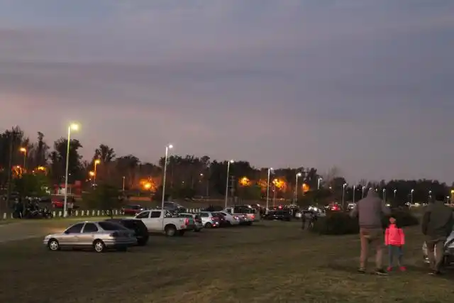 Pese a la pandemia, hubo gran movimiento en la costanera
