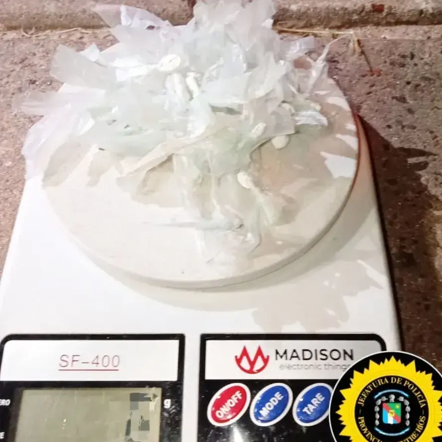 Detuvieron a un menor de 16 años con cocaína fraccionada en Concordia