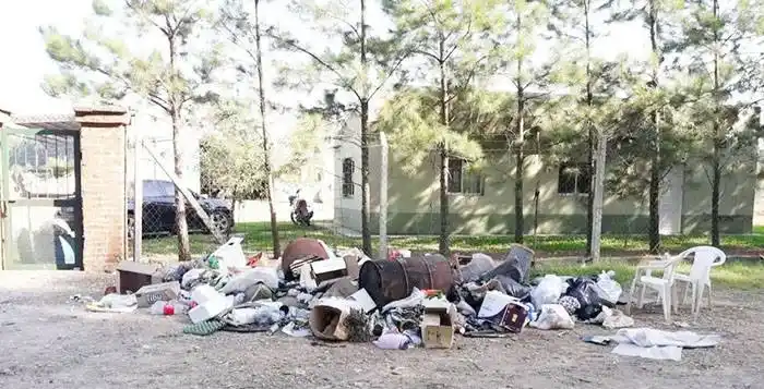 Arrojaron desechos y cítricos en mal estado en sectores no permitidos de la Planta de Tratamiento de Residuos 