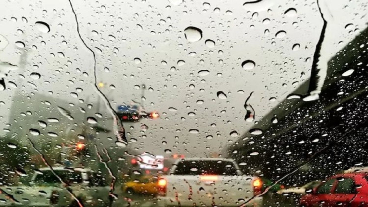 ¡A tomar previsiones! Chaparrones y tormentas eléctricas afectarán a casi todo el país