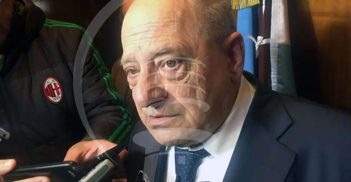 Arroyo aseguró que detendrán a quienes arrojen basura en las calles