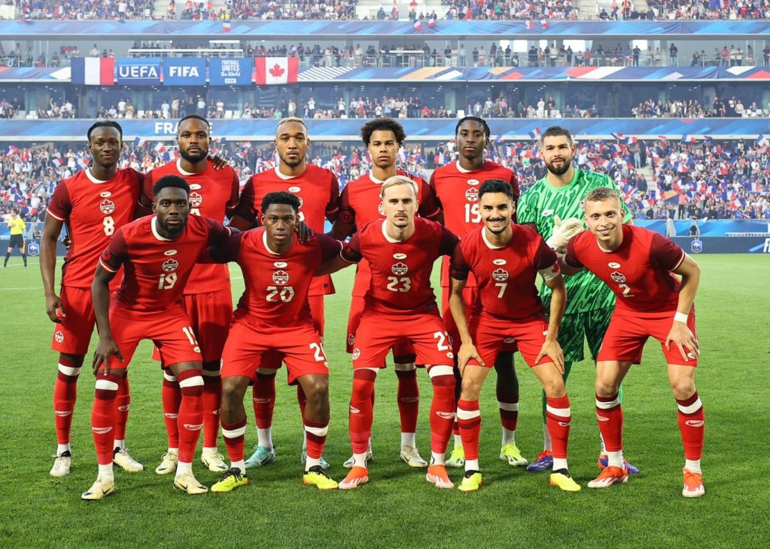 Argentina enfrenta a Canadá desde las 21