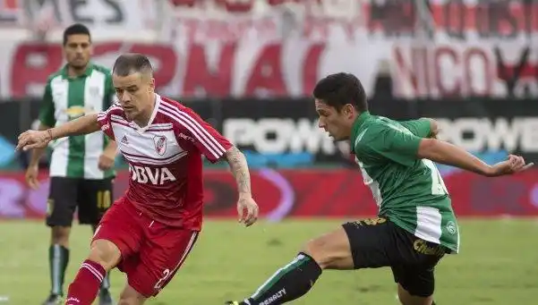 River reaccionó en la última y empató ante Banfield