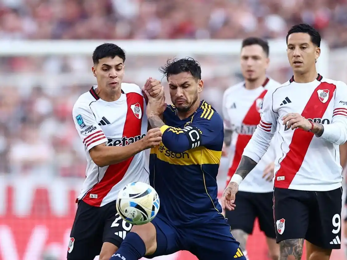 Boca le sacó el invicto a River y se quedó con el Superclásico