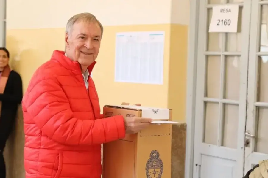 Elecciones 2023: Juan Schiaretti tiene Covid y suspende su campaña durante toda la semana