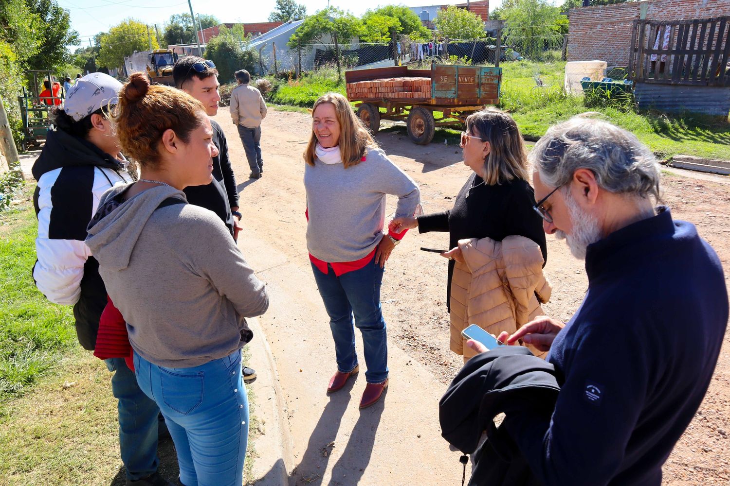 La intendenta visitó el Barrio 30 Casillas