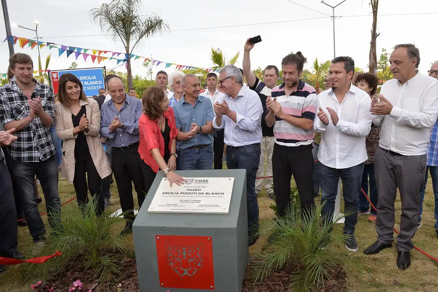 Tigre: Zamora inauguró el espacio renovado N°52 y presentó nuevos móviles del COT 