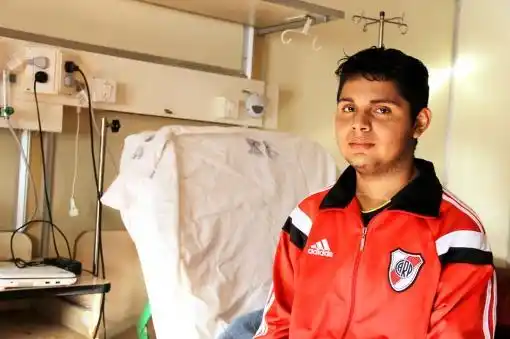 Trasplantaron con éxito al primer paciente con un corazón artificial 