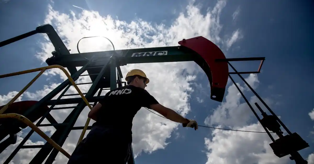 El precio del petróleo registró una caída.