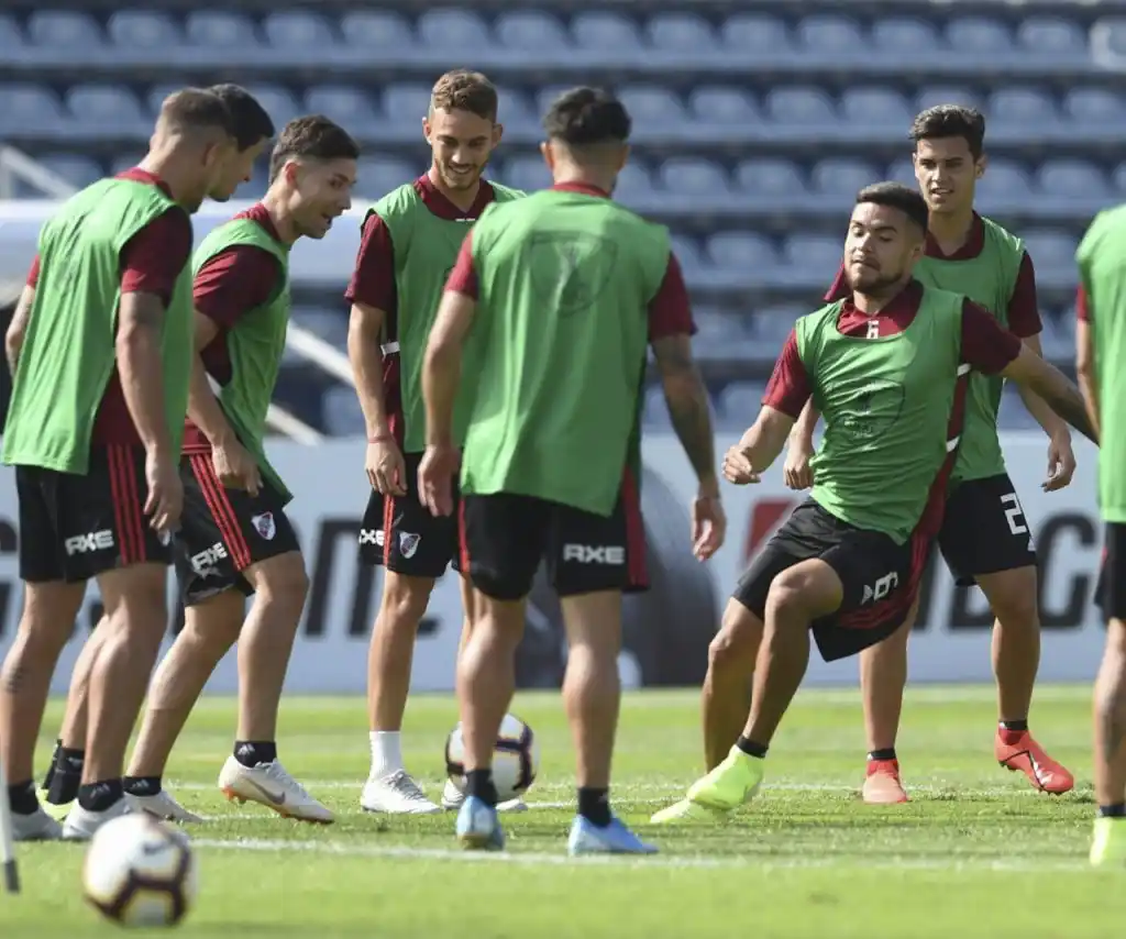 Sigue sin haber pistas de la formación de River