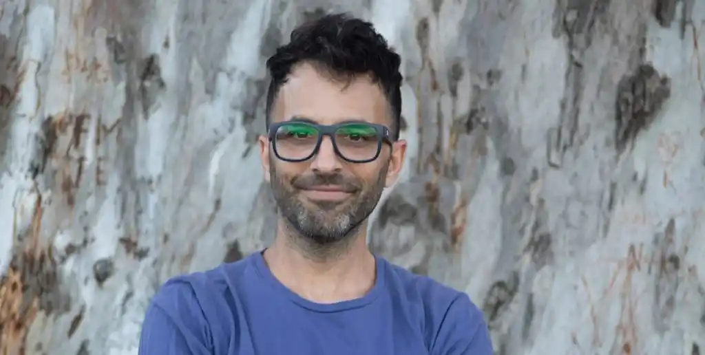 "No alcanza con lo individual para cuidar a un hijo, hacen falta acuerdos comunitarios entre adultos", sostiene Lucas Raspall. Foto: Gentileza