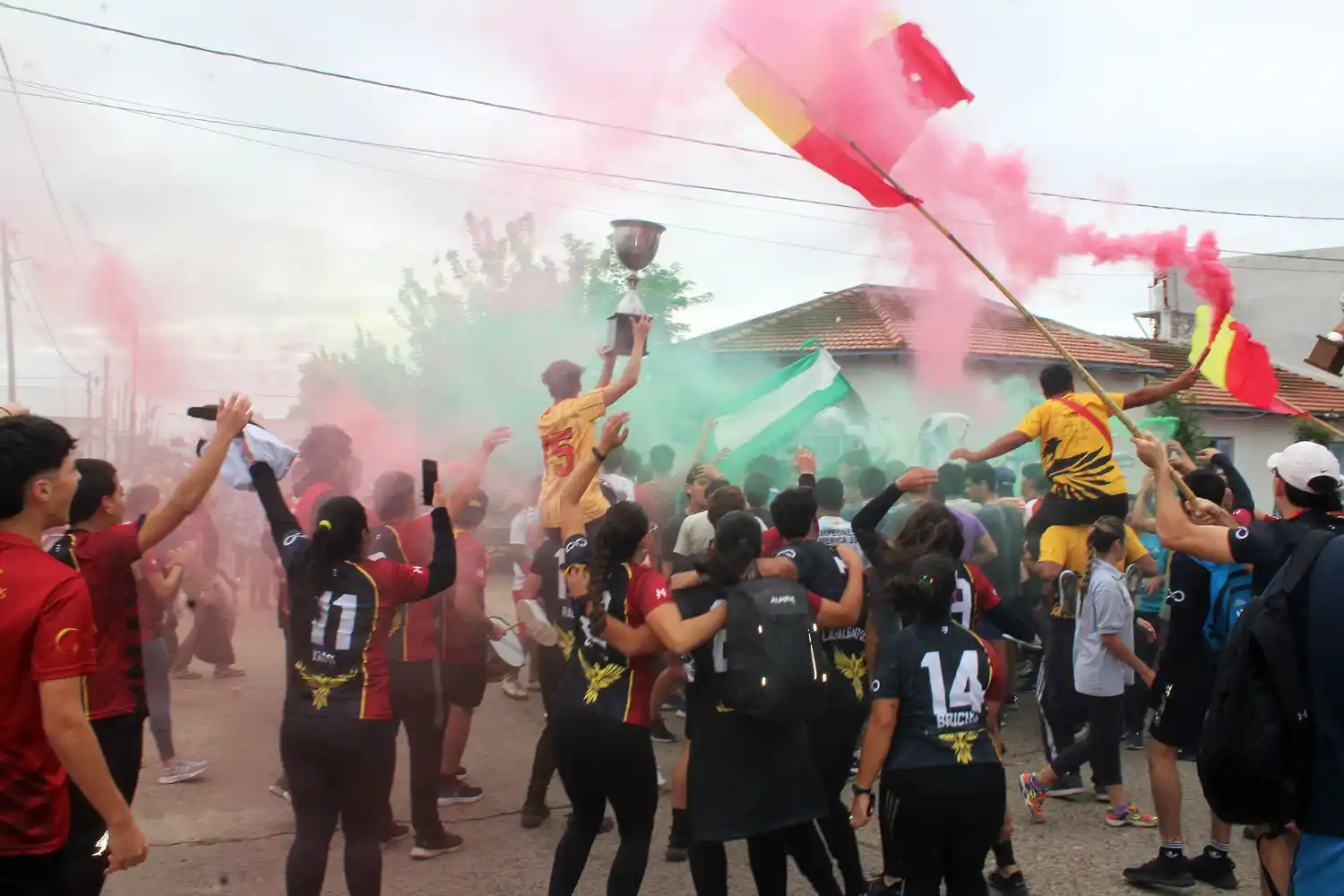 “Bautismo” de ingresantes a las tribus del Profesorado de Educación Física