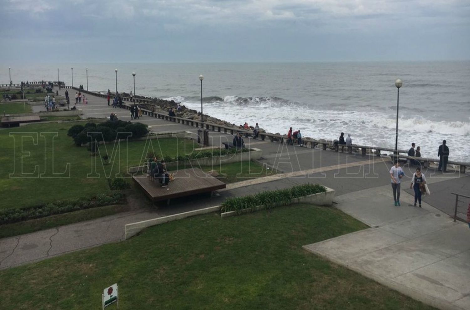 Feriado ventoso y frío en Mar del Plata