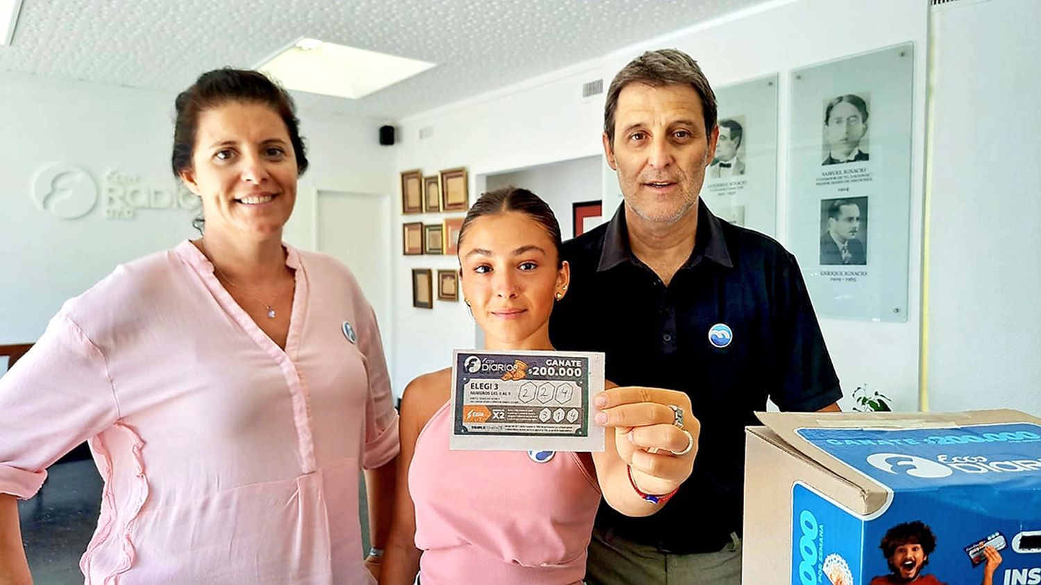 Valeria, Mora y Fernando del staff de Ecos Diarios
