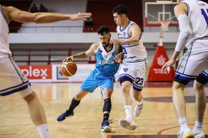 La Unión de Formosa se quedó con el triunfo frente a Riachuelo