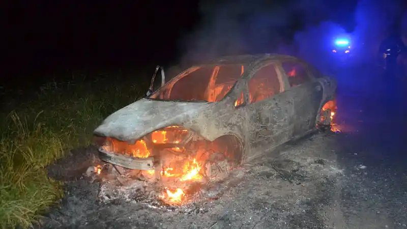 Autovía 14: Un auto fue consumido por las llamas