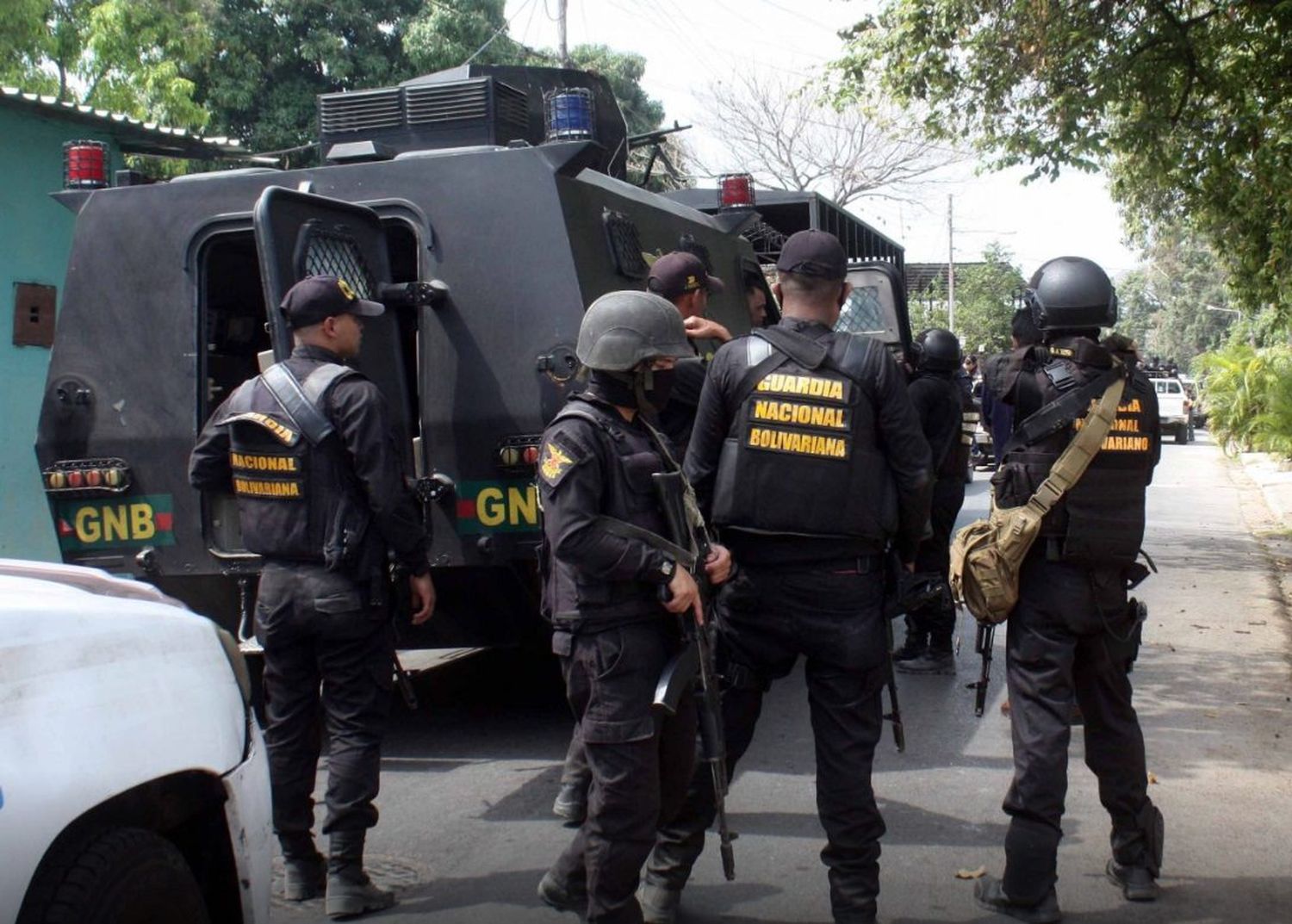 Capturan a extorsionadores en el Zulia cuando iban a poner una corona fúnebre en la casa de una víctima