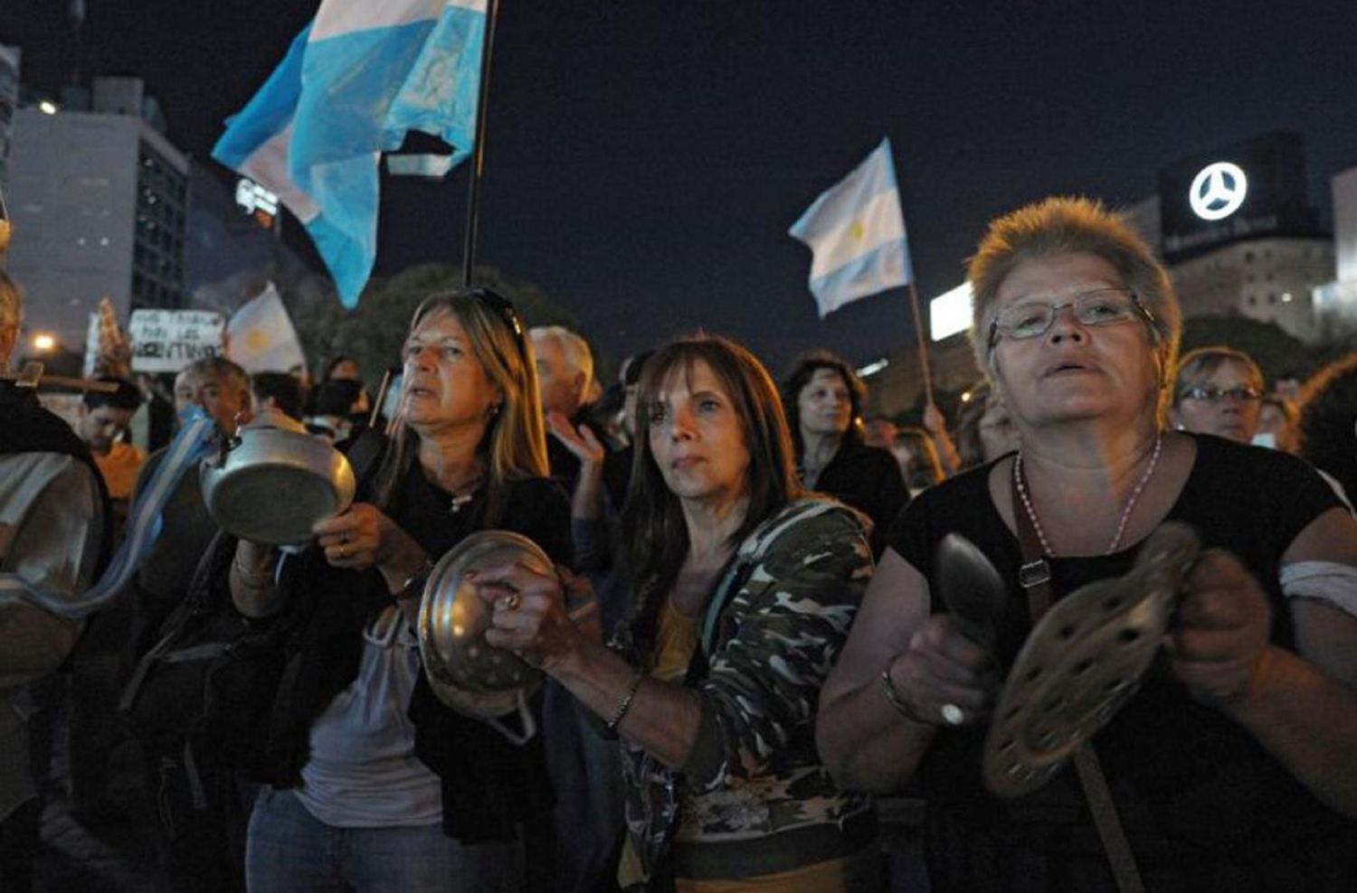 Cacerolazo contra la reforma previsional