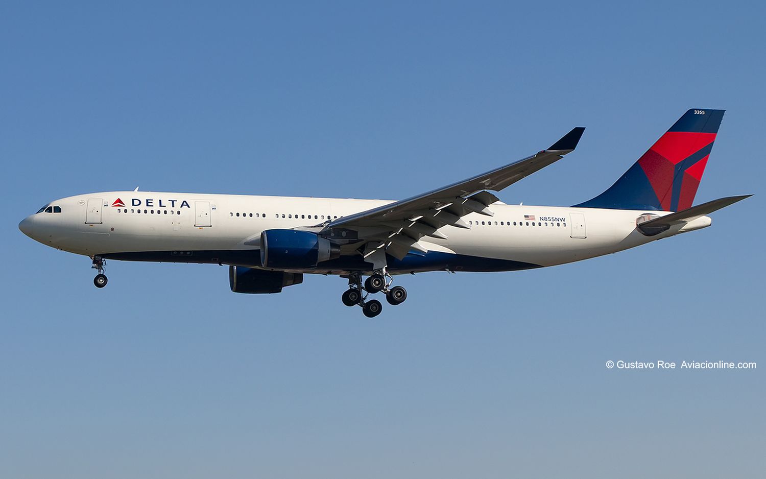 Delta Air Lines reporta ingresos récord y proyecta mantener el ritmo positivo en lo que queda del año