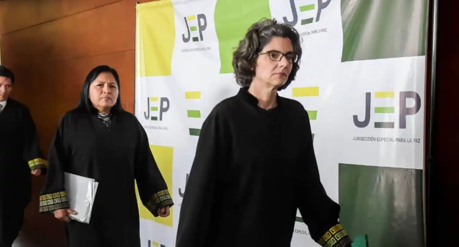 Jurisdicción Especial para la Paz investiga crímenes entre militares y paramilitarismo