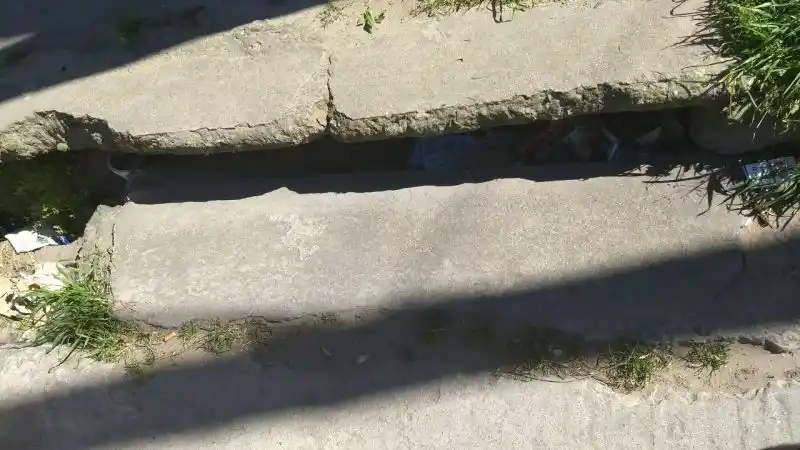 Así está el desagüe de calle 54 esquina 75
