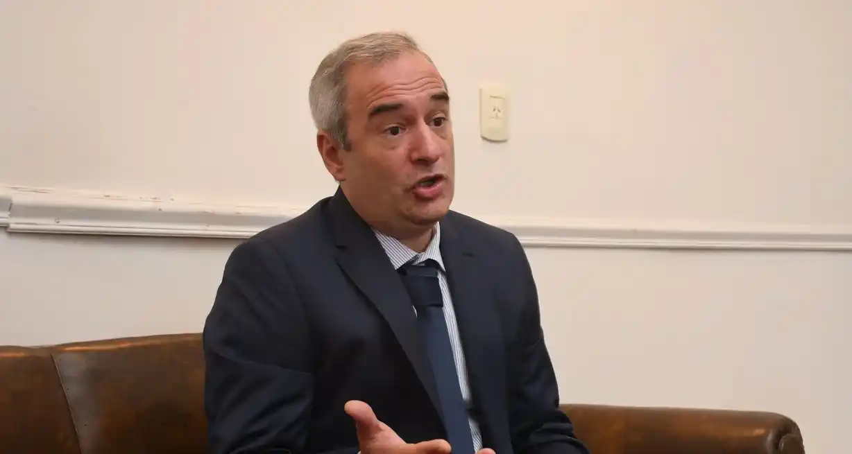 "El problema es que no hemos definido correctamente la necesidad y la urgencia ni la hemos respetado”, apuntó Rondina sobre el DNU presidencial. Crédito: Flavio Raina