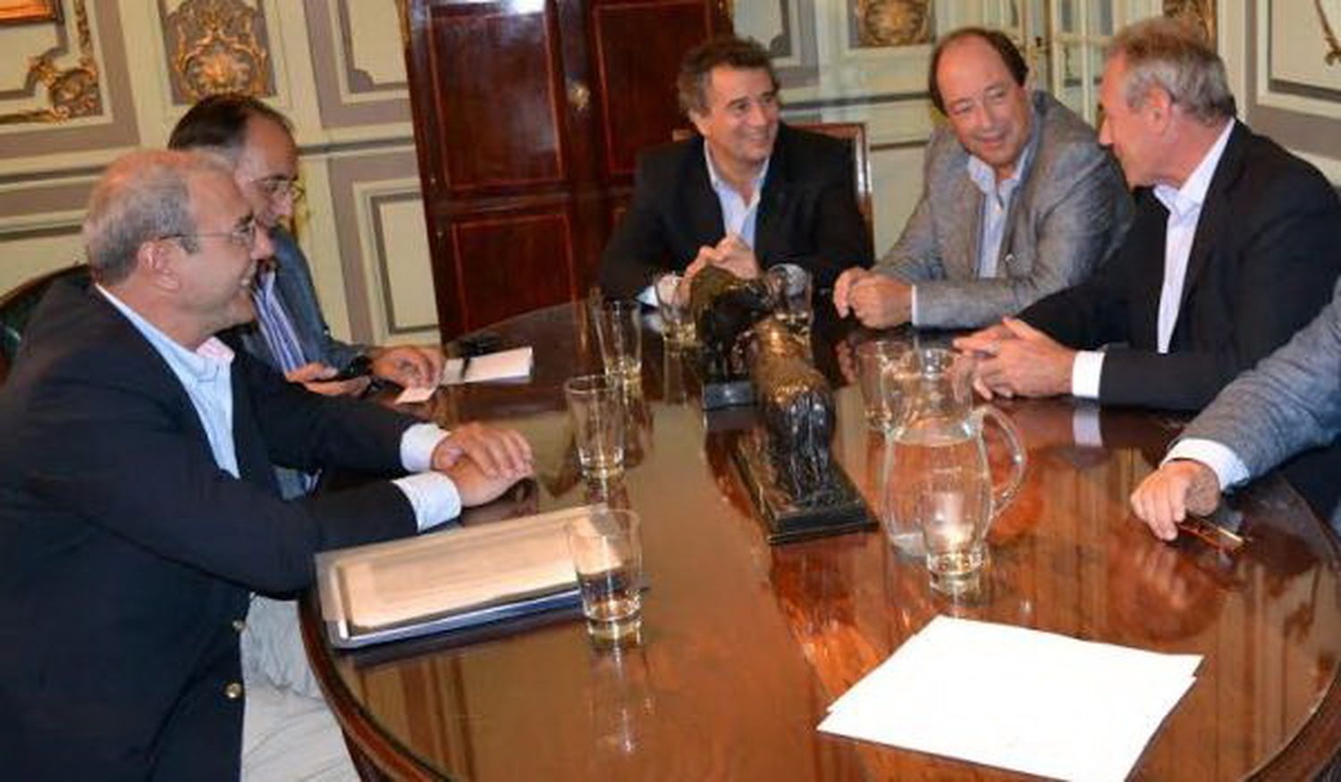 Atilio Benedetti se muestra con Sanz