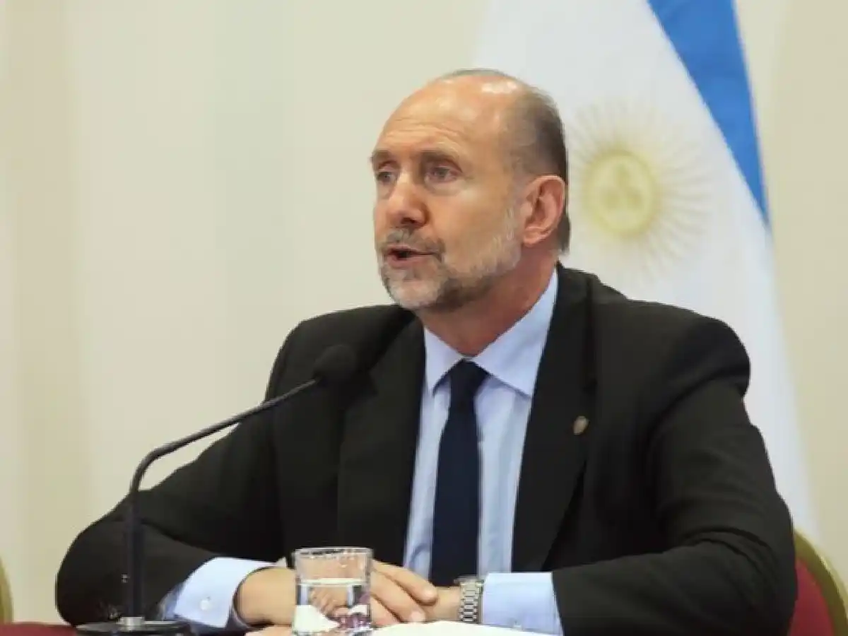 Perotti desmintió haberse vacunado y ofreció probarlo