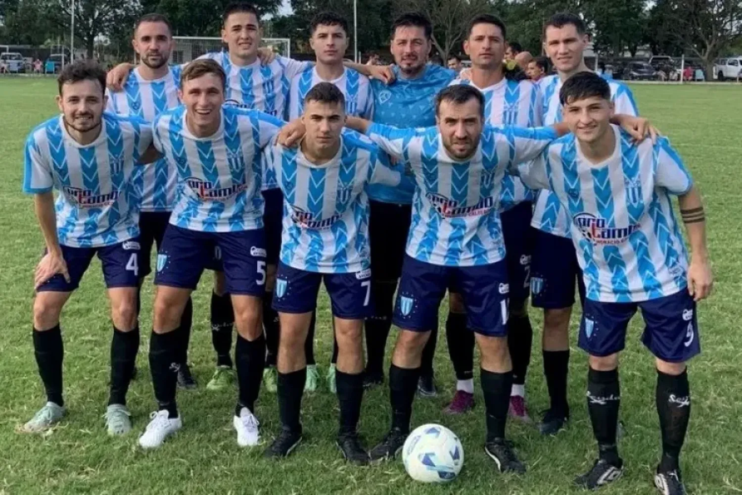 Tiro Federal  y Santa Clara , los líderes de la Primera B