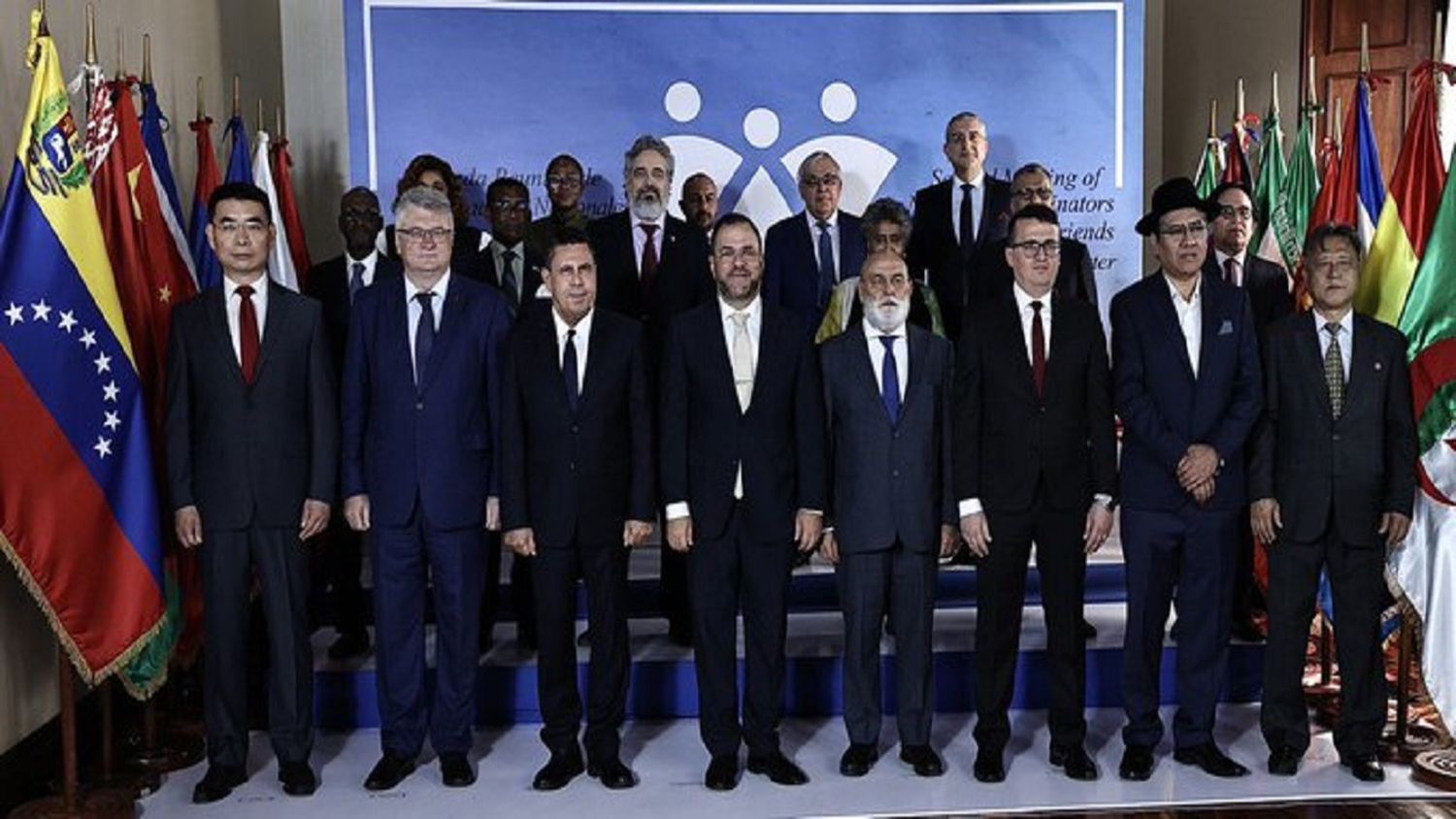 Yván Gil califica de “engañoso” levantamiento parcial de sanciones de la UE: «el Estado venezolano no se puede fragmentar»
