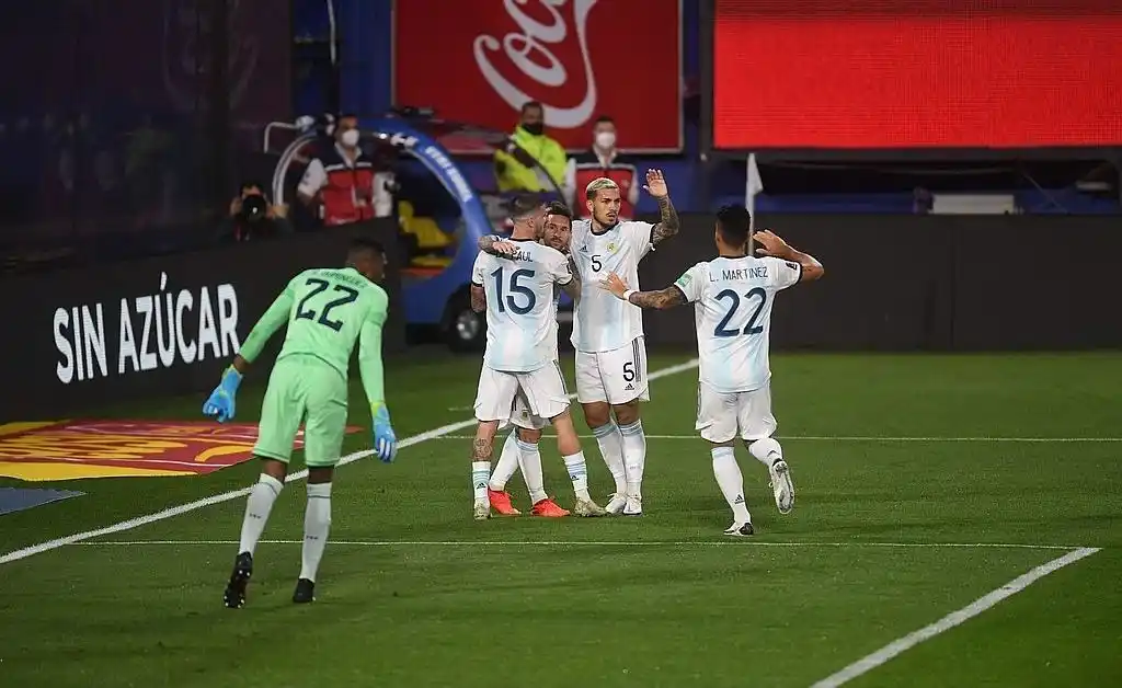 Argentina recibe a Paraguay con el objetivo de seguir puntero