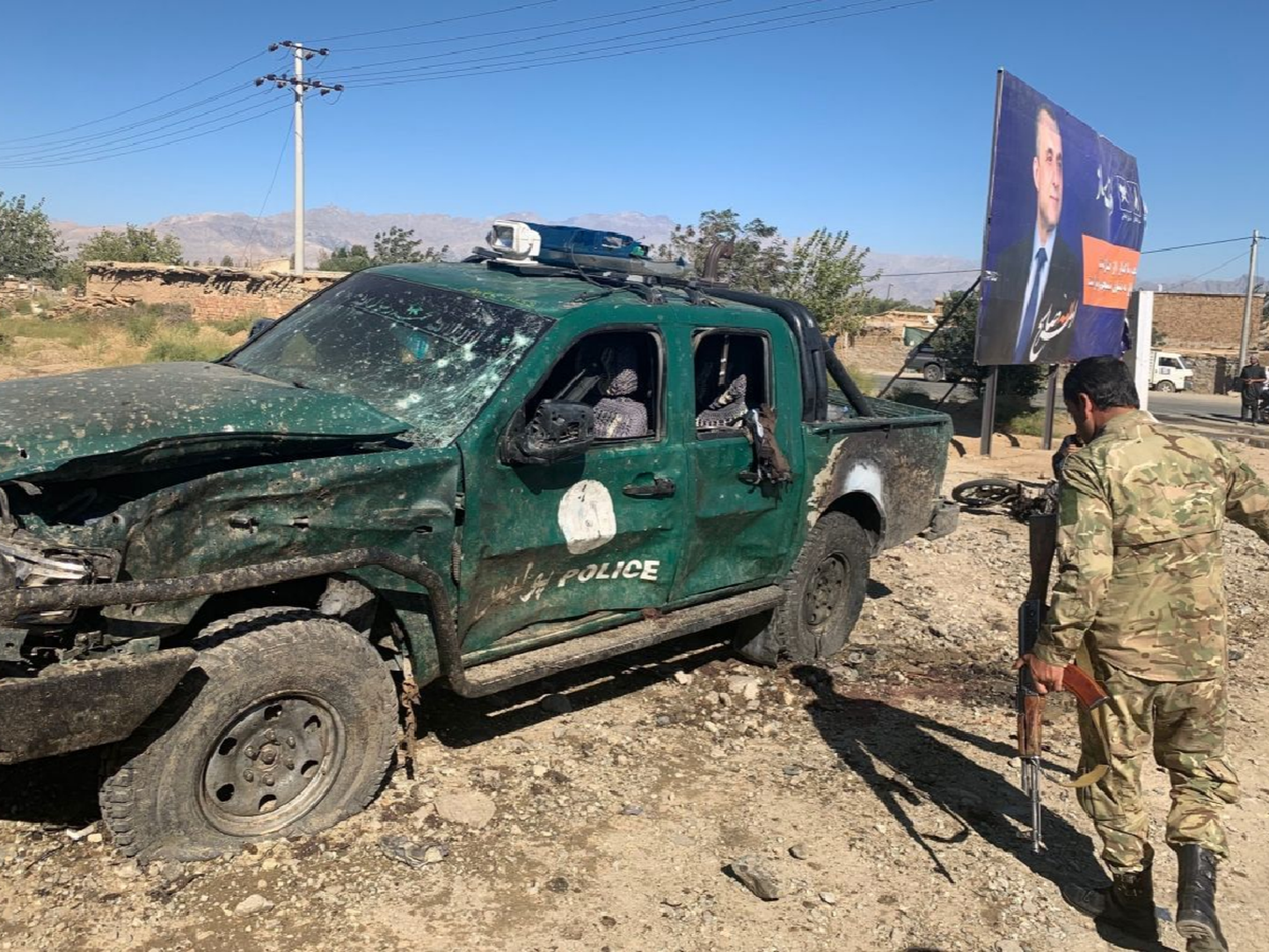 Al menos 24 muertos en dos atentados talibanes en Afganistán