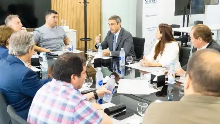 Legisladores PJ y CGT analizaron la reforma laboral: preocupación por la avicultura y citricultura