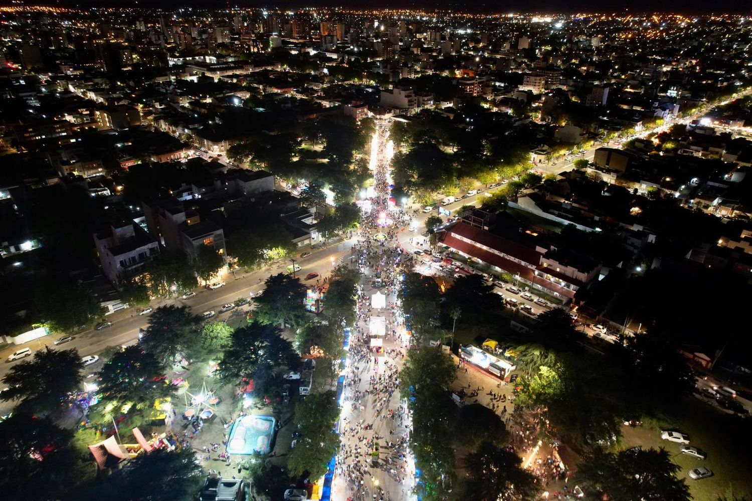 La diagonal Illia volverá a convocar a tandilenses y turistas con su Feria Artesanal.