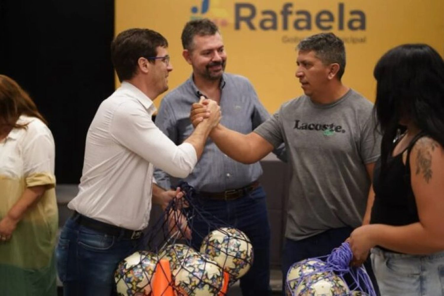 Presentación de Talleres Barriales con las Escuelitas de Fútbol y Hockey