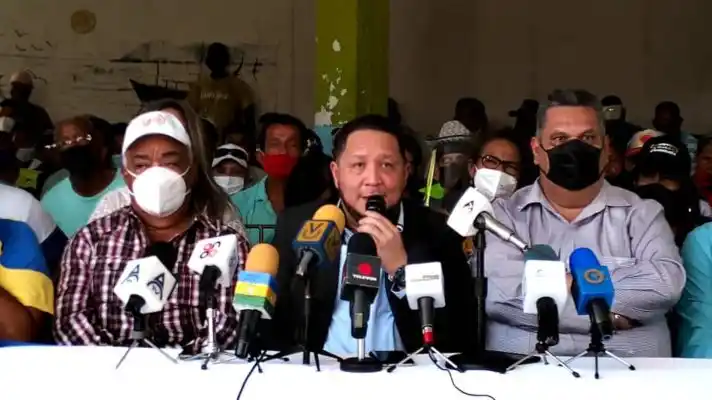 PICA EL ALACRÁN: José Brito arremetió contra Barreto Sira y lo llamó «indolente» e «ineficaz»