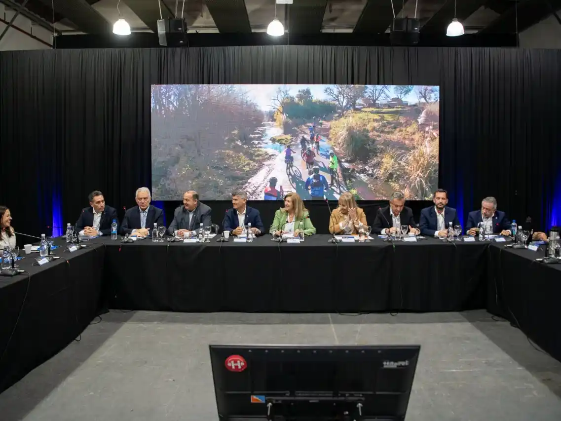 Intendentes alertan por la caída de recursos: “Sostenemos lo que Nación abandona”