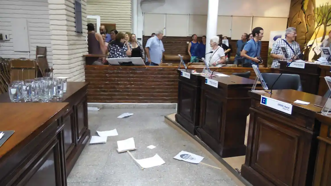 Tensión en el Concejo Deliberante de Trenque Lauquen tras rechazo a la Emergencia tarifaria